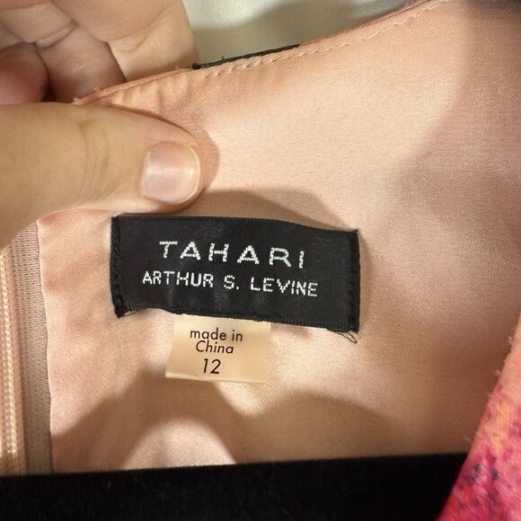 Tahari Arthur S Levine Dress Women's 12 Pink Floral Knee Length Zip Back Light - Picture 5 of 10